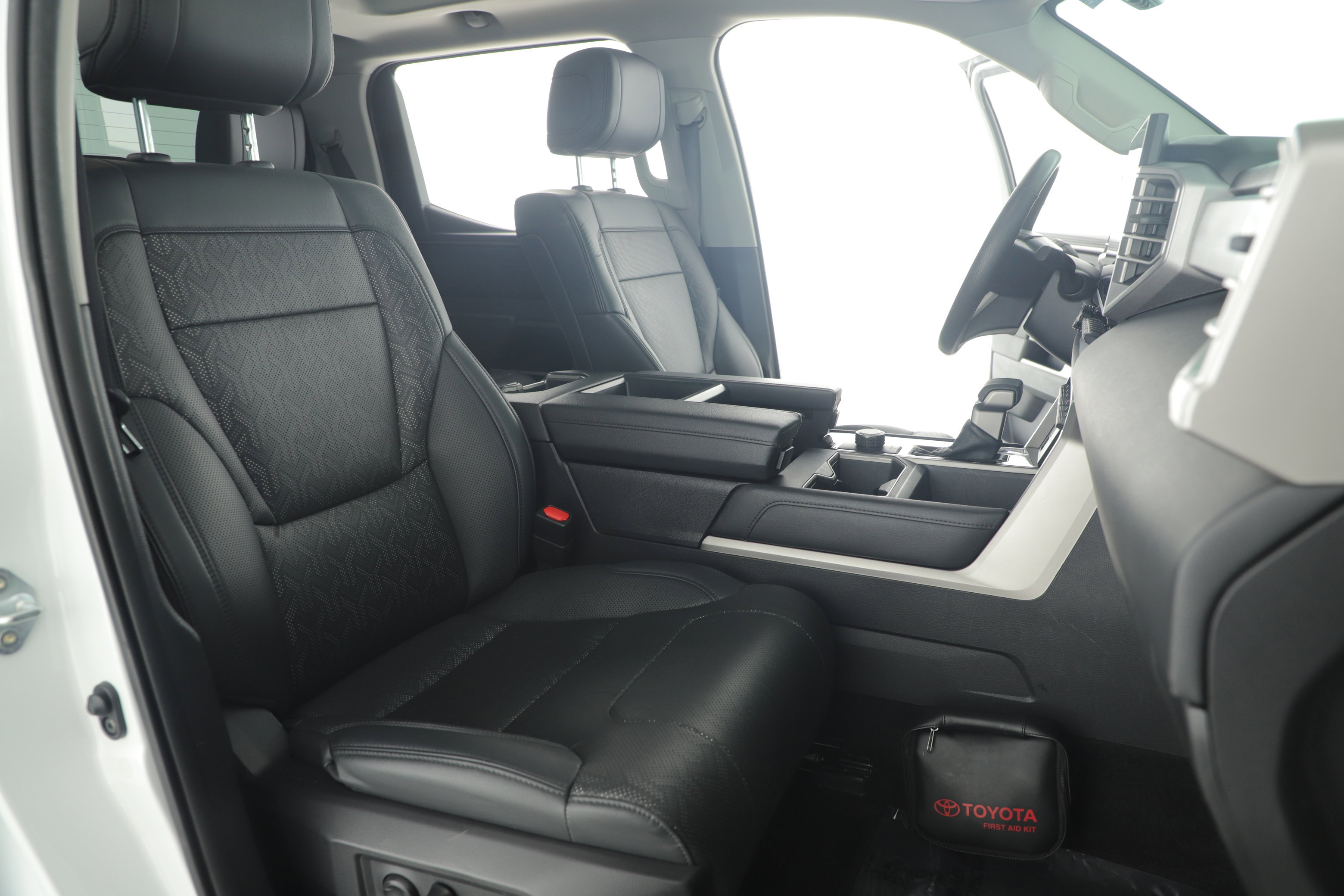 Used 2024 Toyota Tundra Limited image 22