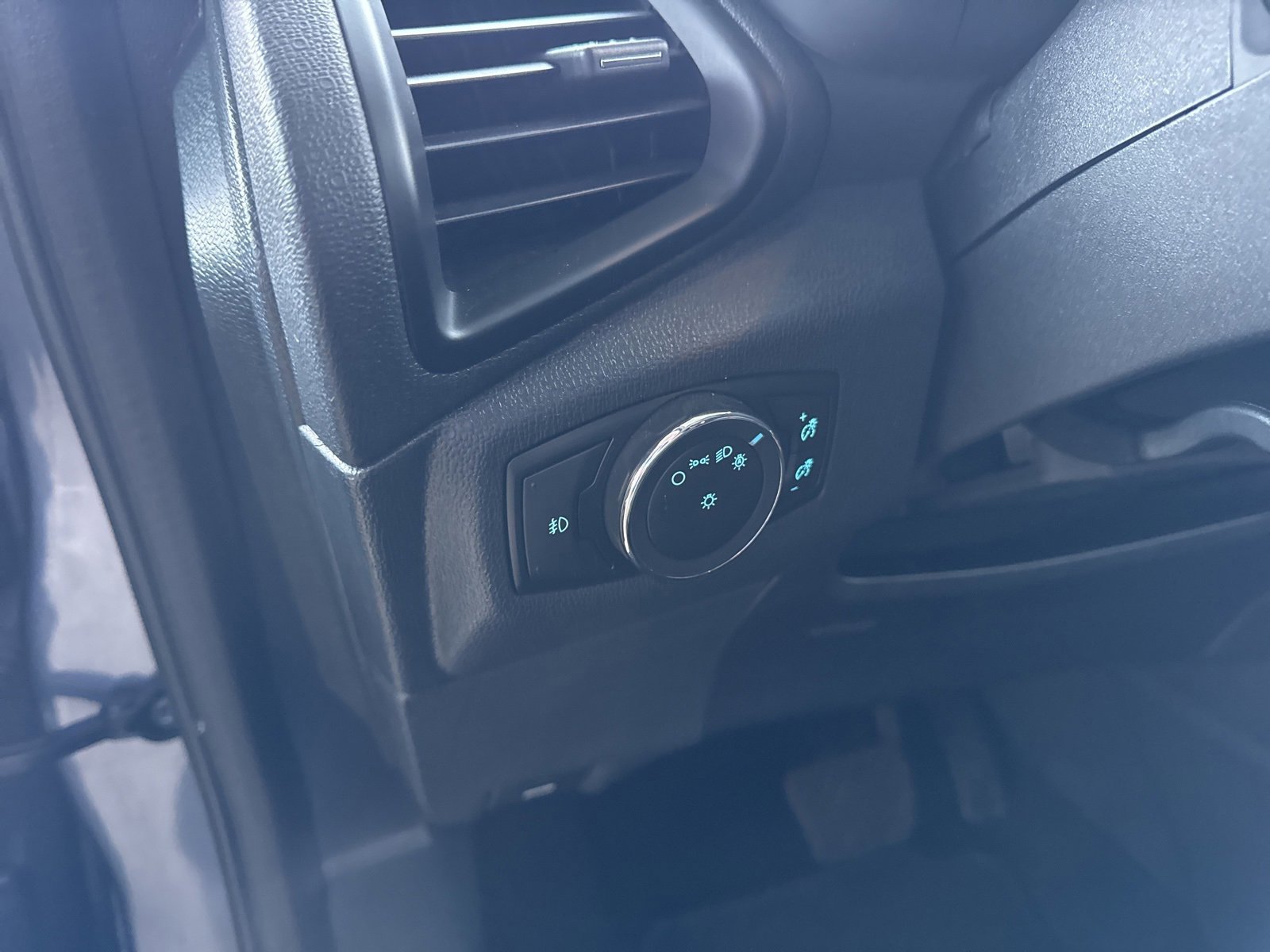 Certified 2022 Ford EcoSport SE w/ SE Appearance Package image 27