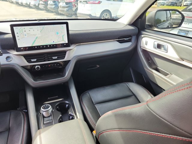 Certified 2025 Ford Explorer Active image 21