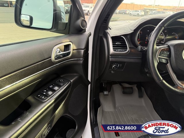 Used 2018 Jeep Grand Cherokee Limited image 10