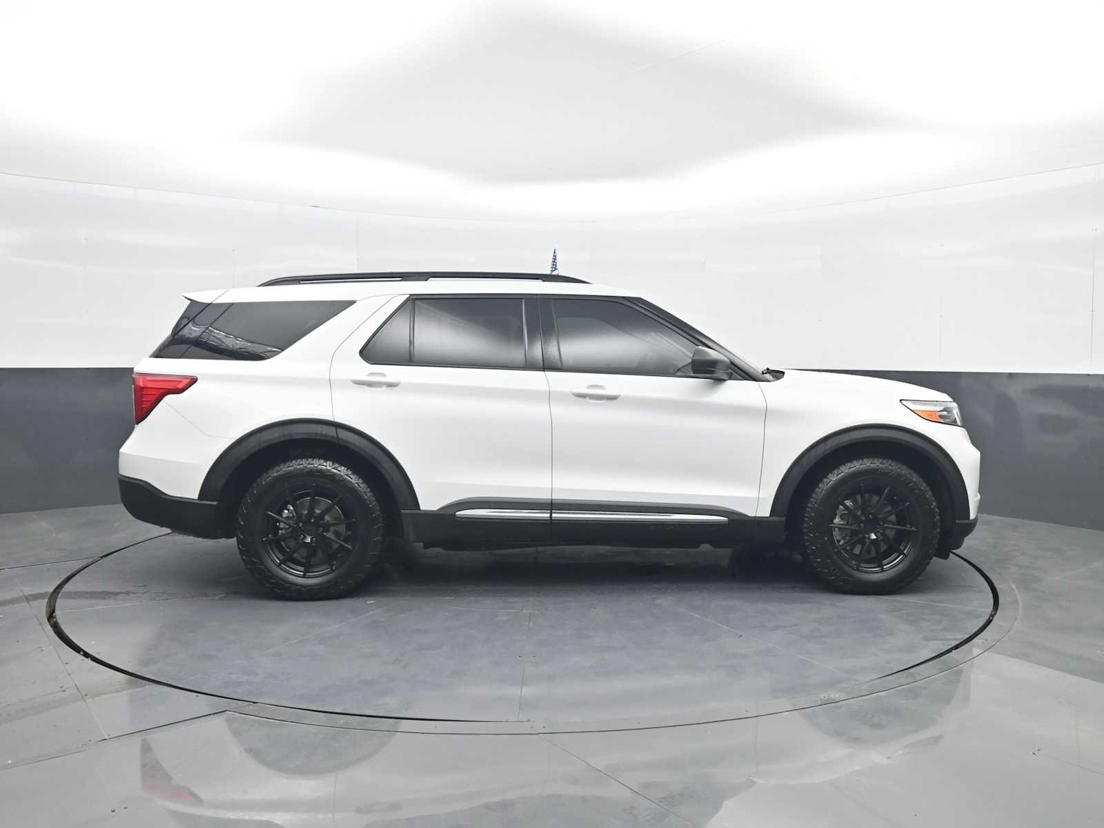 Certified 2021 Ford Explorer XLT w/ Class III Trailer Tow Package AWD/4WD image 9