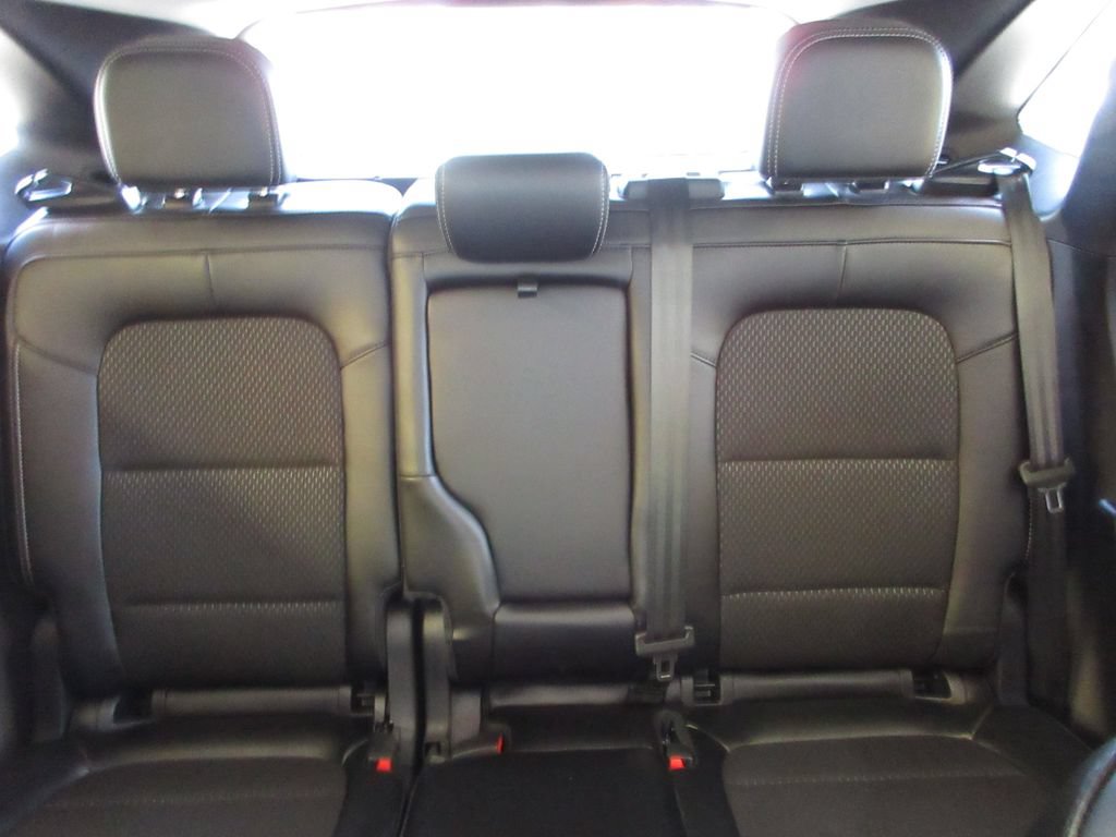 Certified 2025 Ford Escape SE FWD image 23