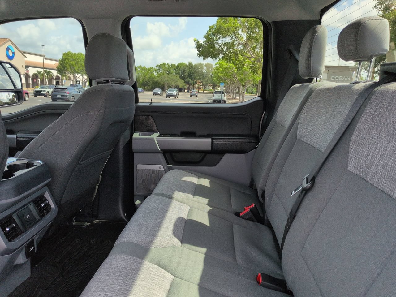Certified 2025 Ford F350 XLT w/ Black Appearance Package AWD/4WD image 14