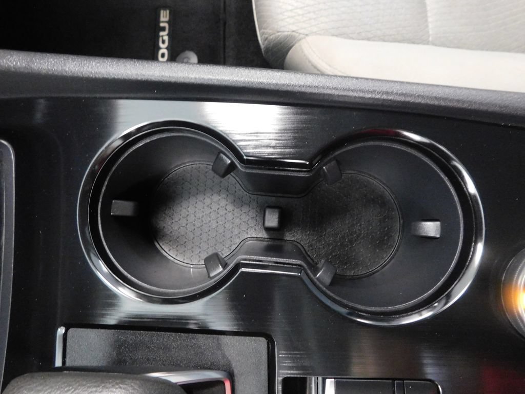 Used 2025 Nissan Rogue SV AWD/4WD image 34