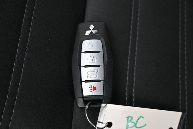 Used 2024 Mitsubishi Outlander SE AWD/4WD image 28