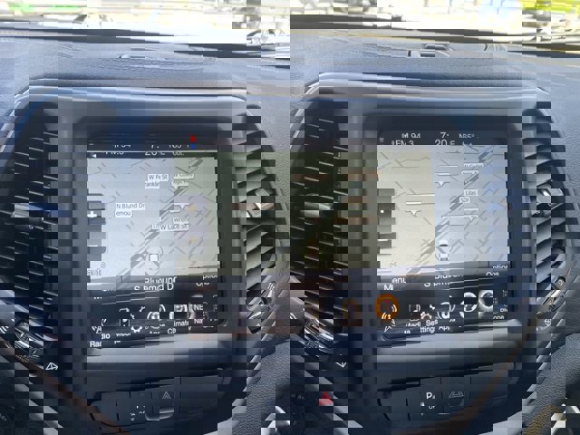 Used 2017 Jeep Cherokee Latitude w/ Safety/Convenience Group AWD/4WD image 17