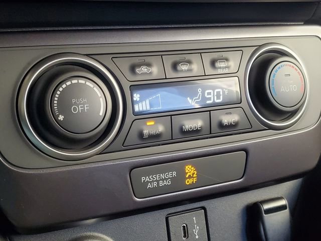 Used 2025 Nissan Leaf S image 16