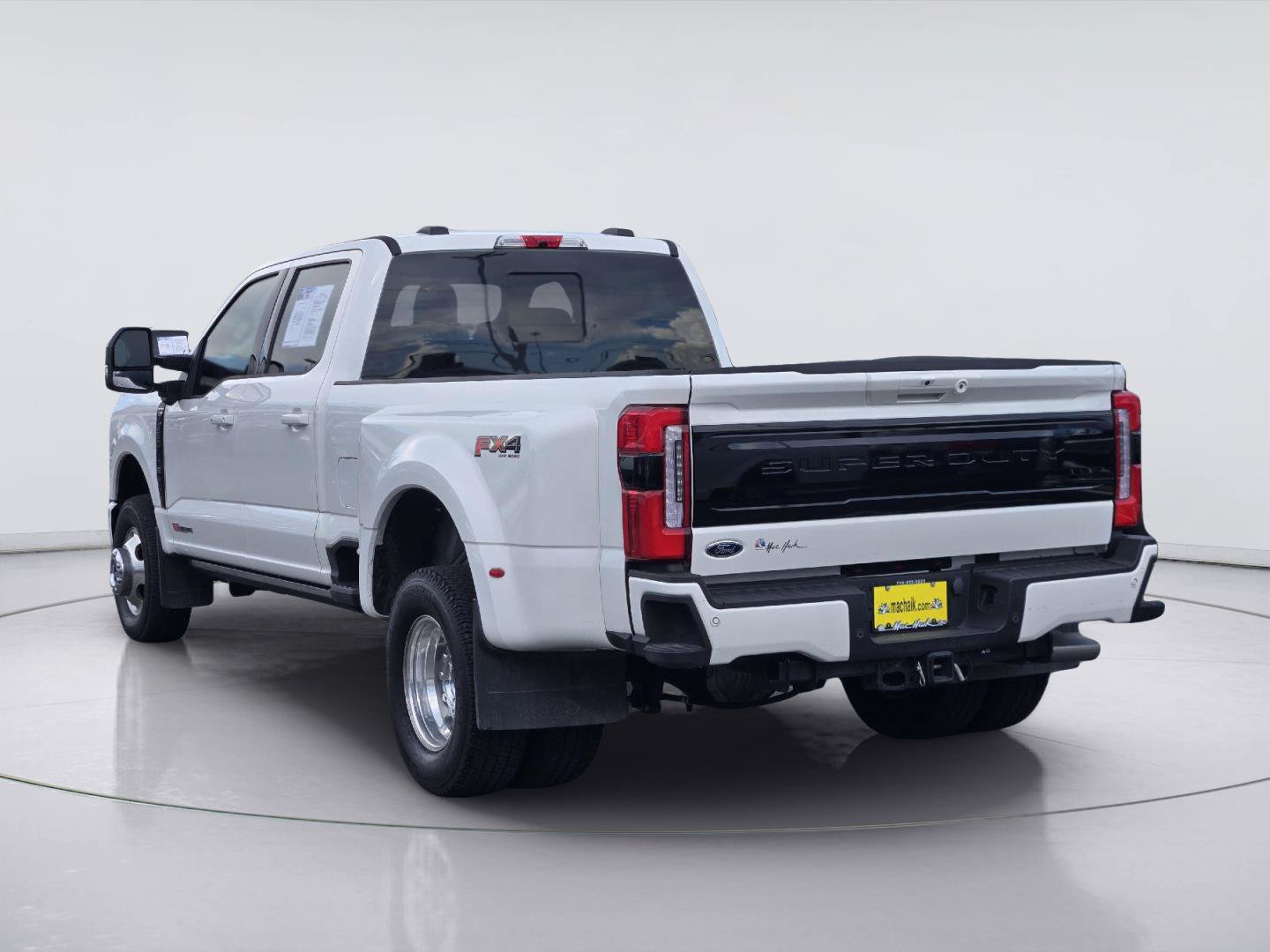 Certified 2025 Ford F350 Platinum w/ FX4 Off-Road Package AWD/4WD image 6
