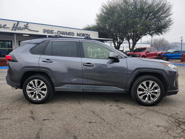 Used 2021 Toyota RAV4 XLE Premium image 2