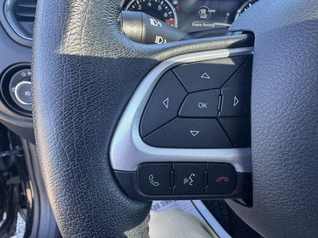 Used 2023 Jeep Renegade Limited w/ Sun/Sound Group image 15