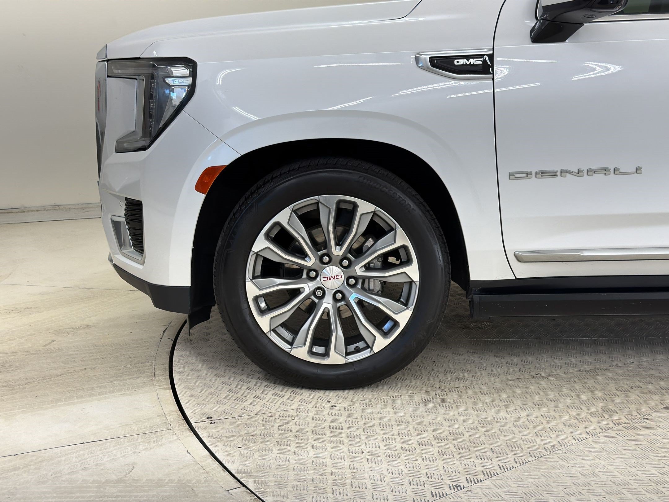 Used 2021 GMC Yukon Denali w/ Denali Ultimate Package RWD image 13