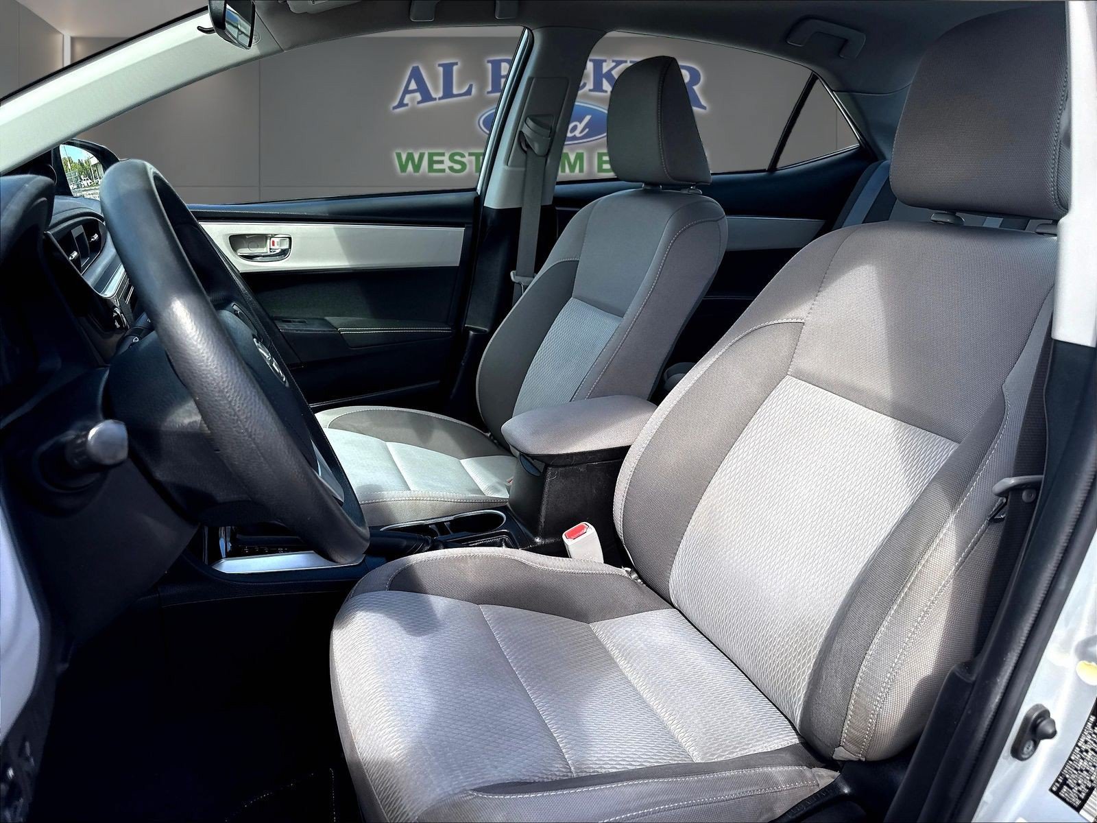 Used 2017 Toyota Corolla LE FWD image 23