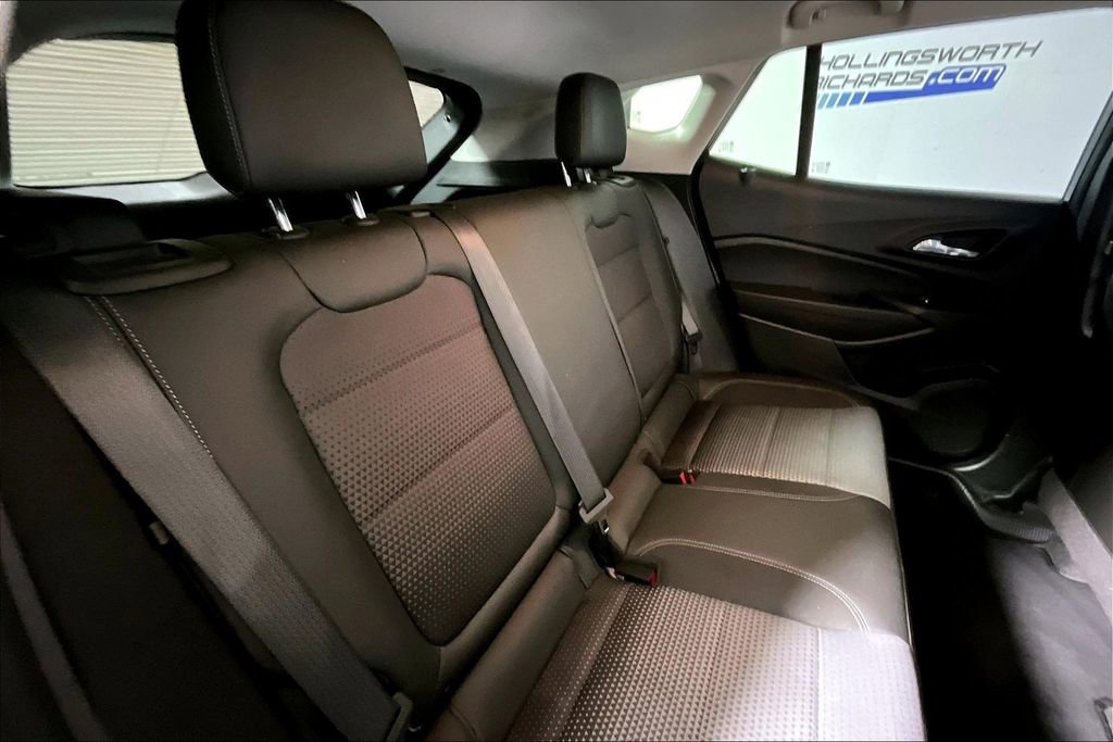 Used 2025 Chevrolet Trax LT w/ LT Convenience Package FWD image 22