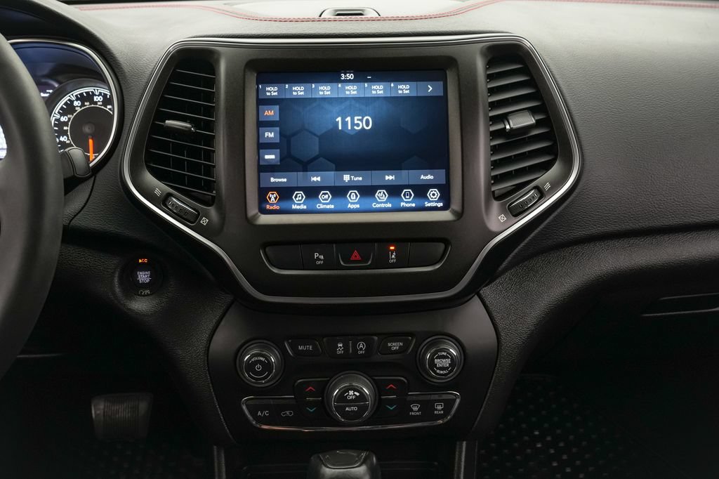 Used 2022 Jeep Cherokee Trailhawk w/ Premium Leather Package AWD/4WD image 19