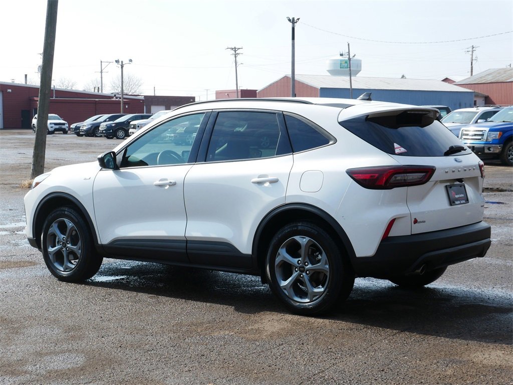 Certified 2025 Ford Escape ST-Line image 4