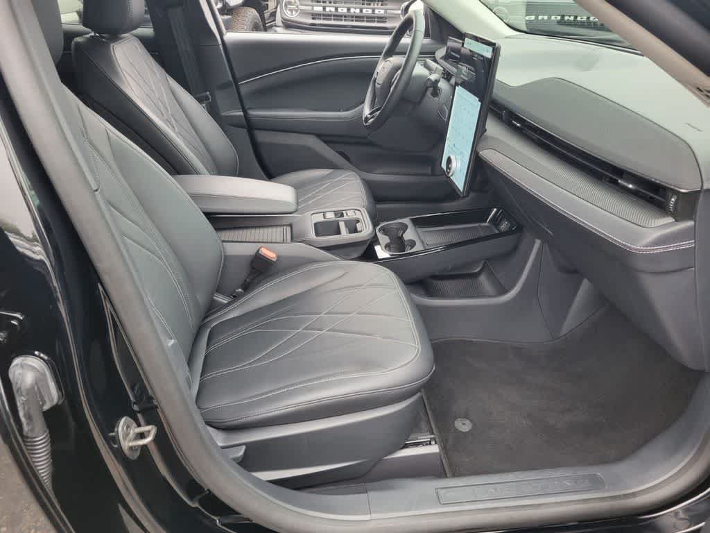 Certified 2025 Ford Mustang Mach-E Select w/ Comfort Package Lite AWD/4WD image 15