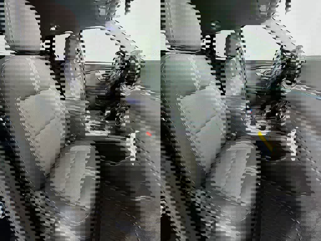 Used 2023 Chevrolet Blazer LT w/ Convenience Package image 18