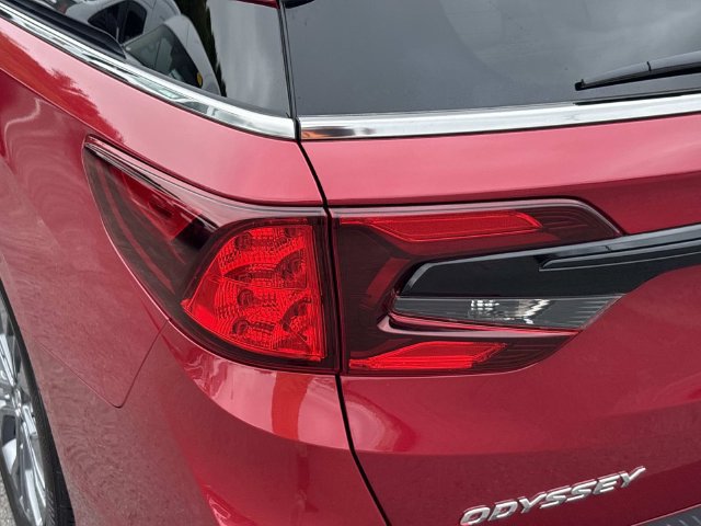 Used 2026 Honda Odyssey Touring image 11