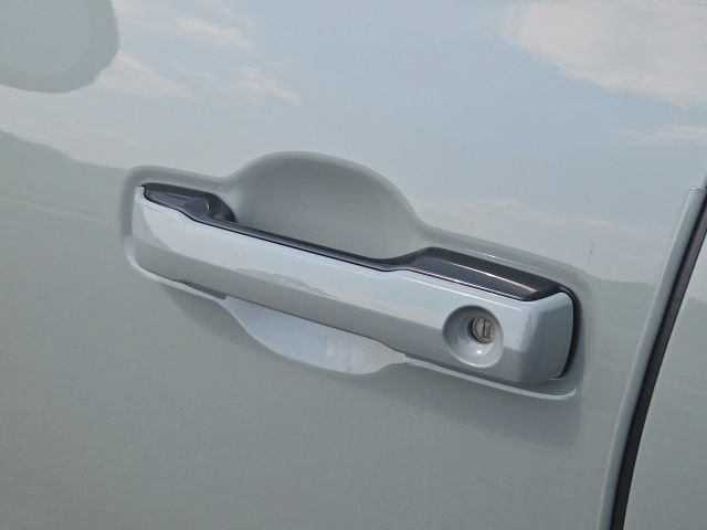 Used 2024 Toyota Tundra Limited AWD/4WD image 16