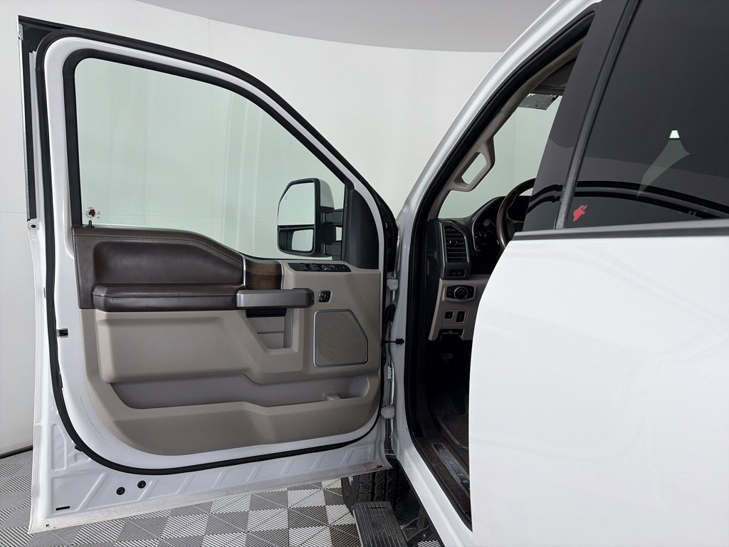 Certified 2019 Ford F250 Limited w/ FX4 Off-Road Package image 10