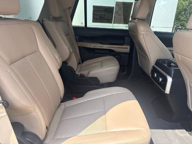 Certified 2022 Ford Expedition XLT RWD image 32