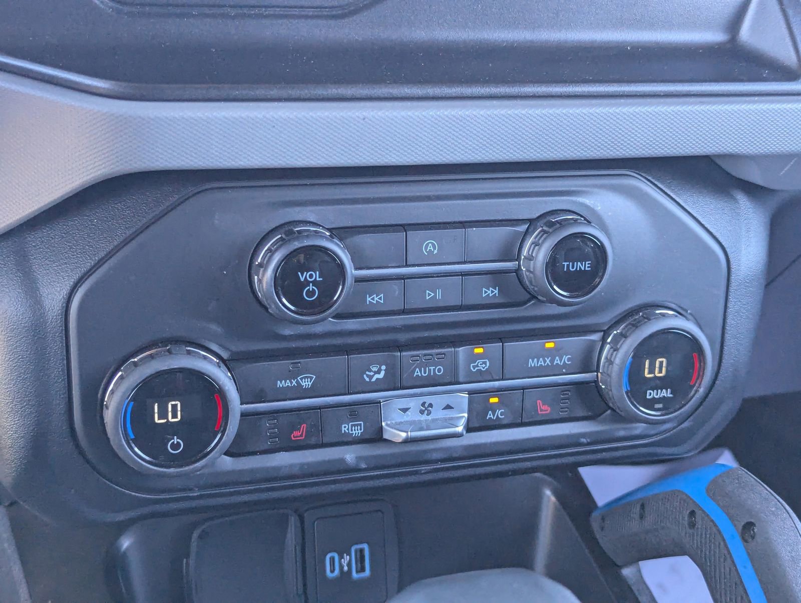 Certified 2023 Ford Bronco Black Diamond image 20