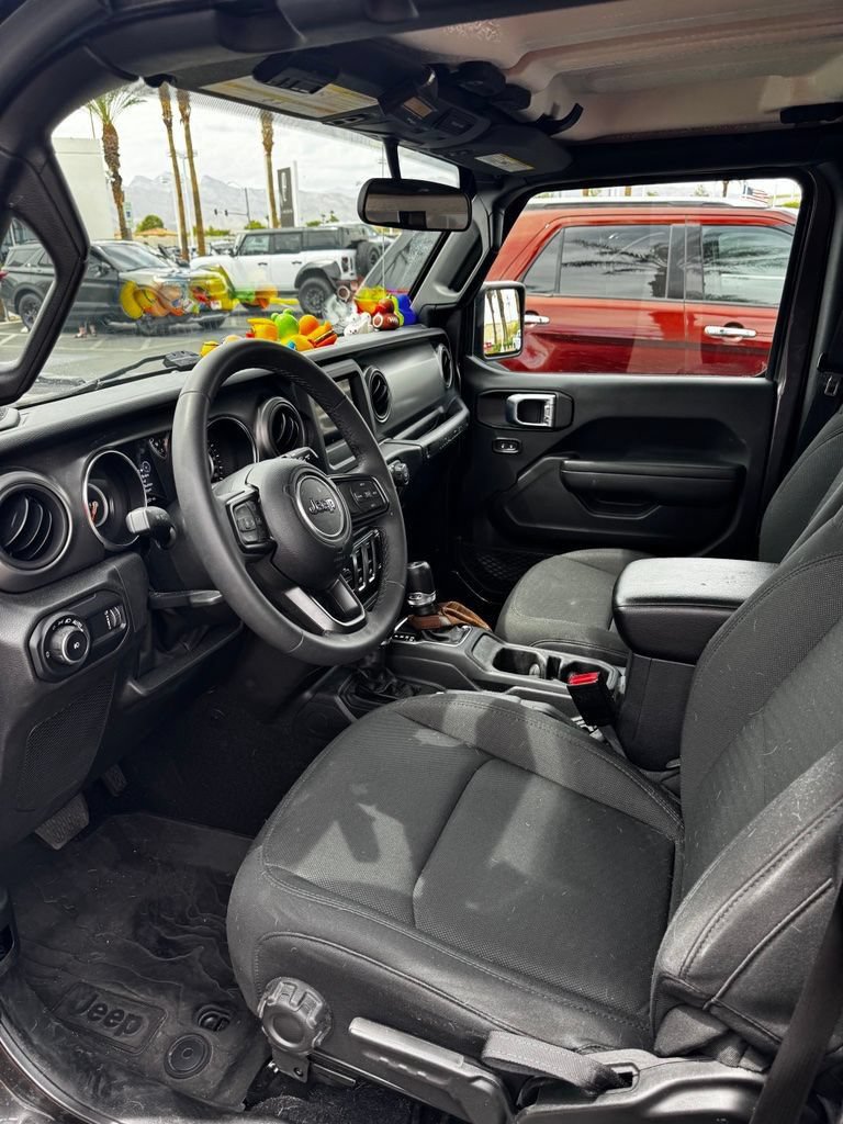 Used 2023 Jeep Wrangler Sport AWD/4WD image 4