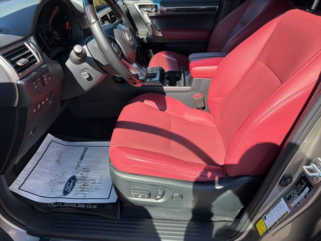 Used 2023 Lexus GX 460 Premium w/ Premium Package image 18