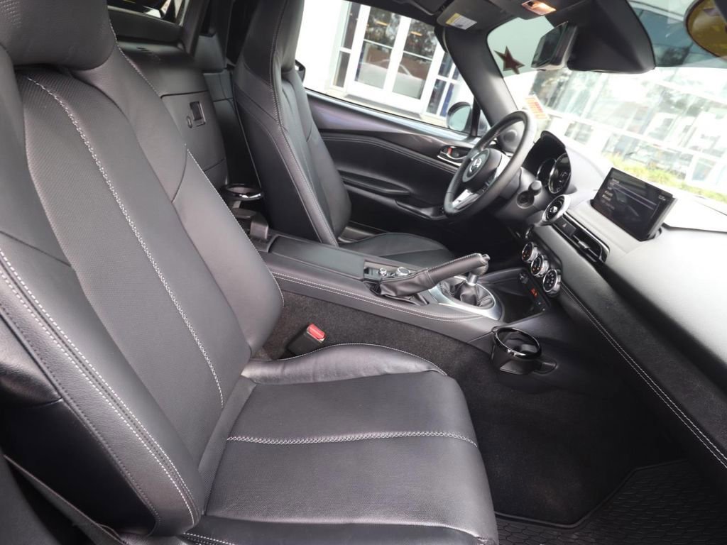Used 2025 MAZDA MX-5 Miata RF Grand Touring w/ Weather Package image 18