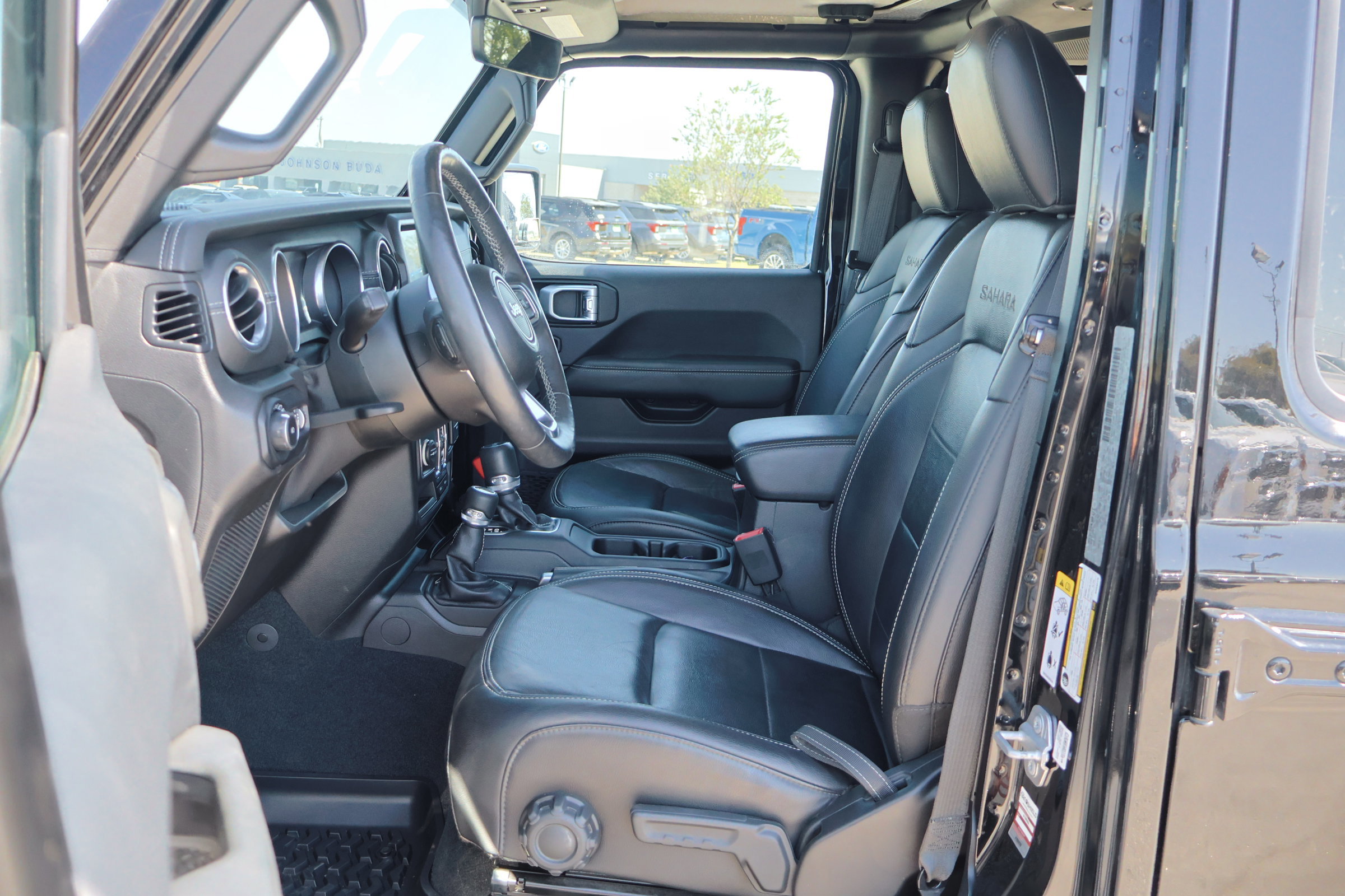 Used 2019 Jeep Wrangler Unlimited Sahara image 15
