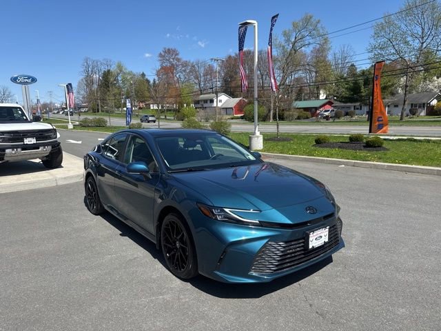 Used 2026 Toyota Camry XLE w/ Premium Package AWD/4WD image 4