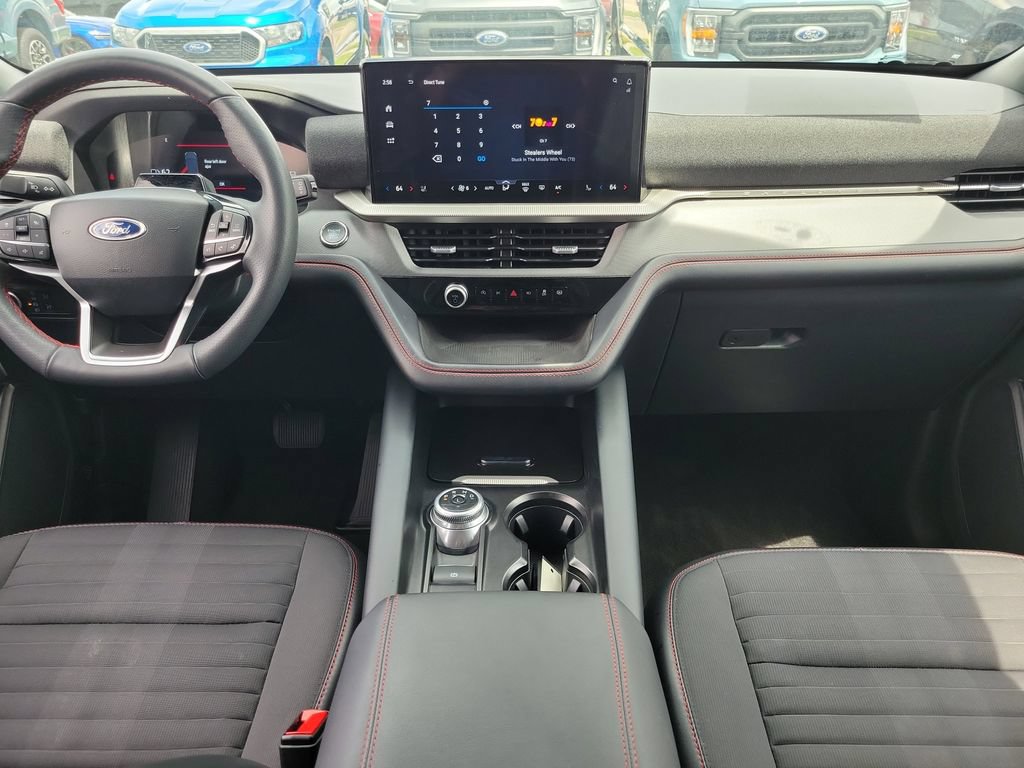 Certified 2025 Ford Explorer ST-Line w/ ST-Line Street Pack AWD/4WD image 11