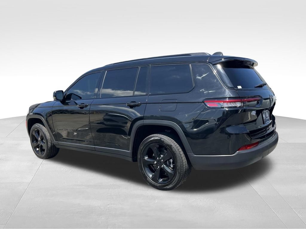 Used 2023 Jeep Grand Cherokee L Laredo AWD/4WD image 8