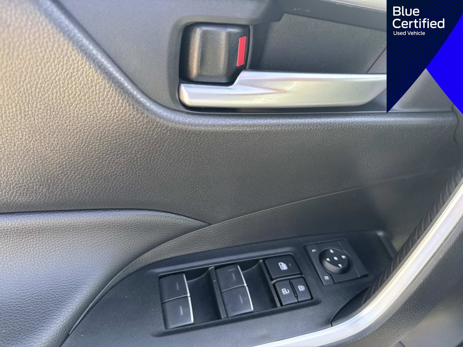 Used 2025 Toyota RAV4 XLE w/ Weather Package FWD image 26