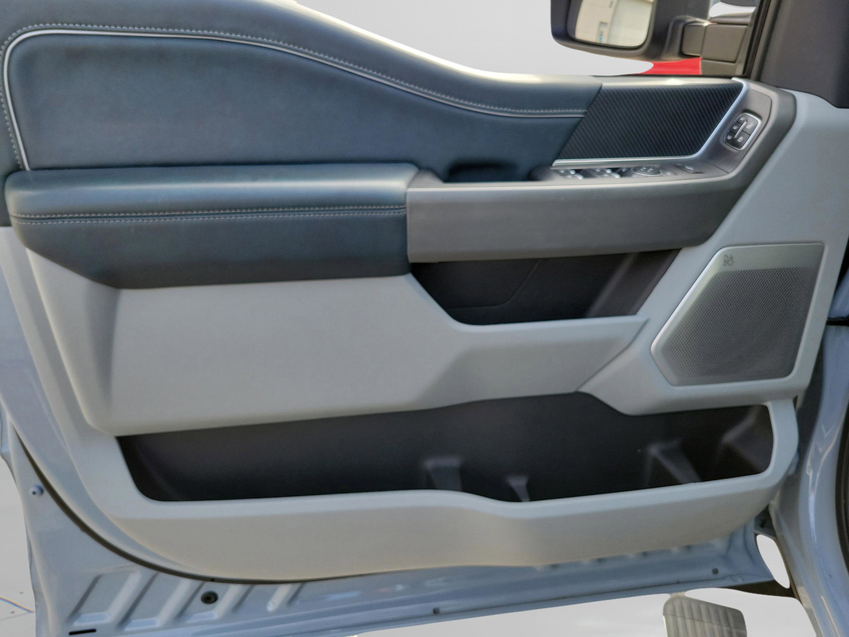 Certified 2024 Ford F250 Limited w/ FX4 Off-Road Package image 32