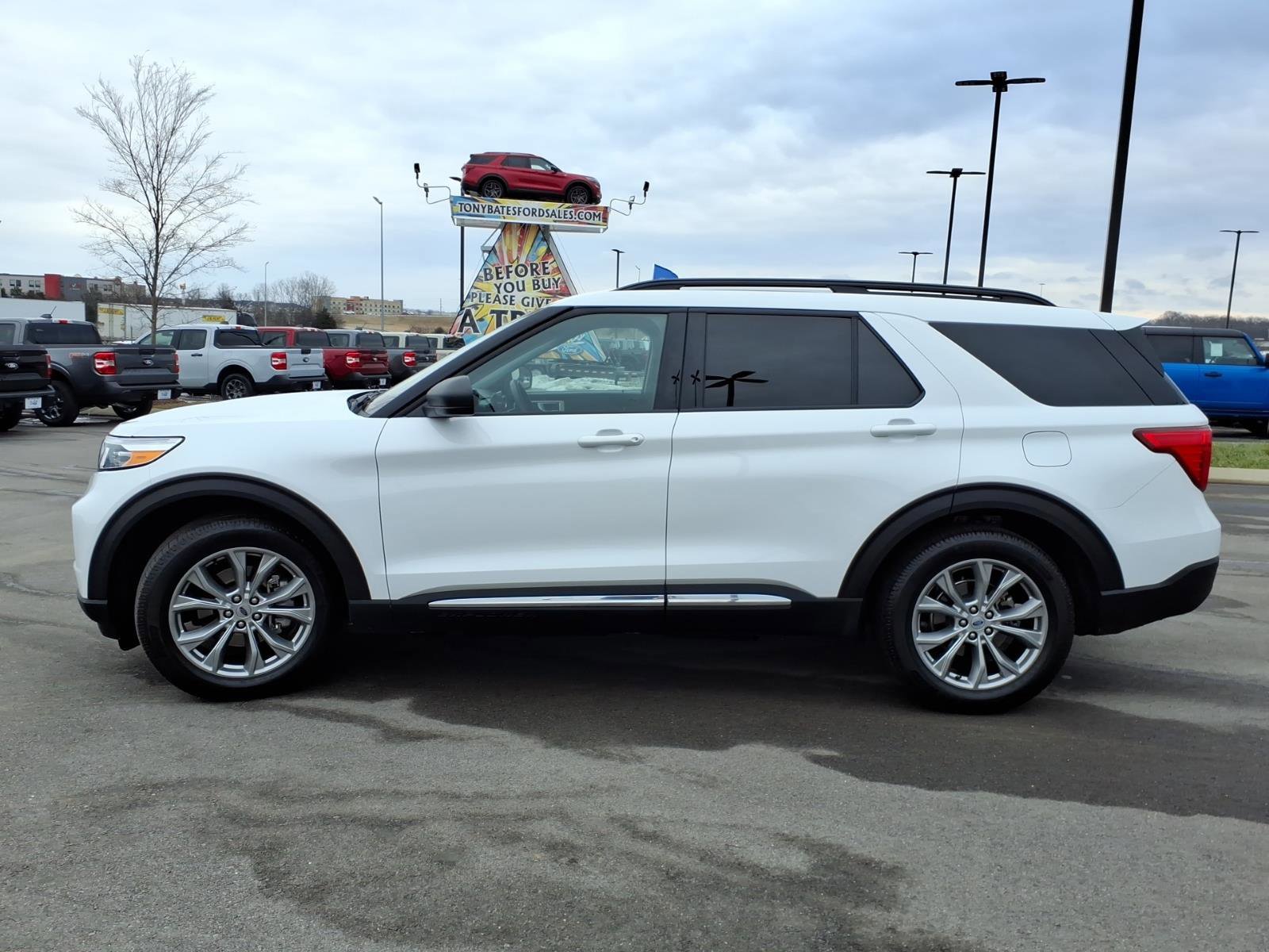 Certified 2023 Ford Explorer XLT w/ Equipment Group 202A image 2