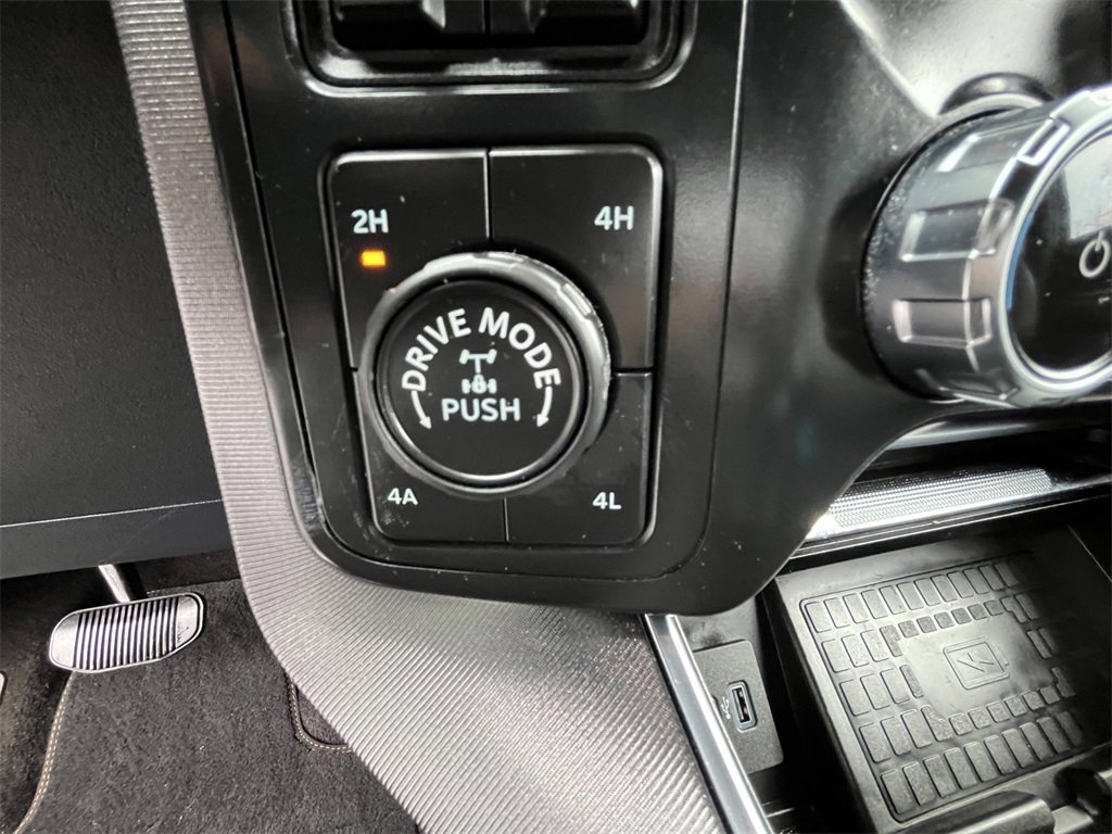 Certified 2022 Ford F150 Platinum w/ Equipment Group 701A High image 15