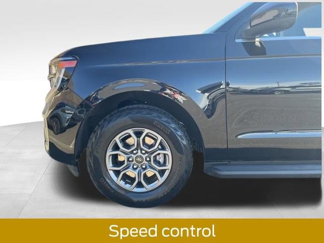 Certified 2025 Ford Expedition Active image 8