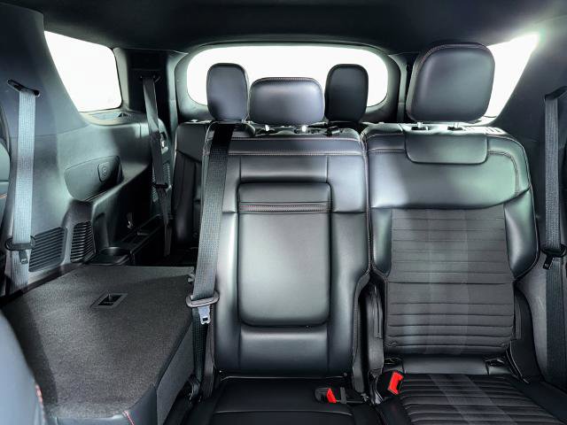 Certified 2025 Ford Explorer ST-Line w/ ST-Line Street Pack image 7