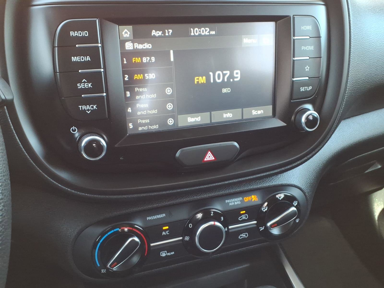 Used 2020 Kia Soul LX FWD image 23