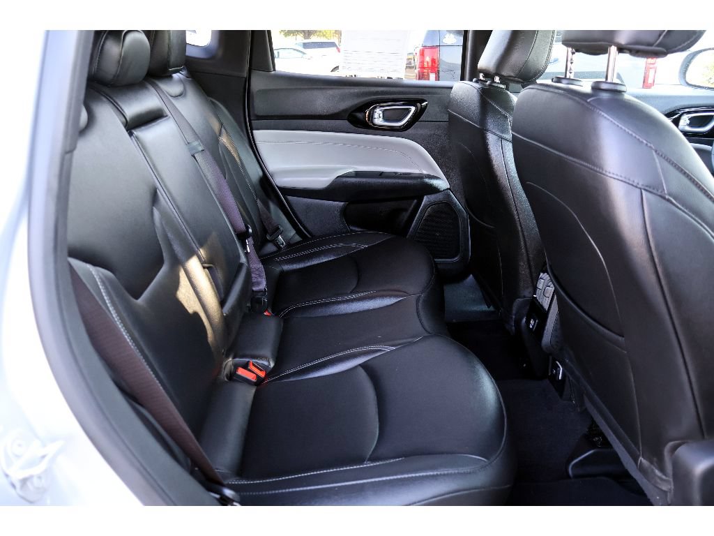 Used 2025 Jeep Compass Limited AWD/4WD image 18