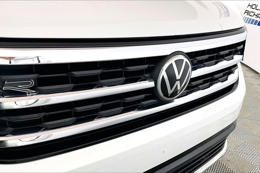 Used 2021 Volkswagen Atlas Cross Sport SEL R-Line image 23