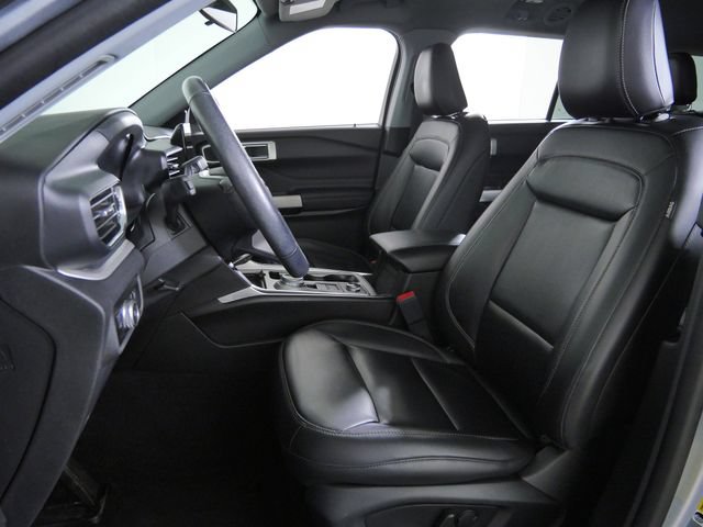 Certified 2022 Ford Explorer XLT w/ Equipment Group 202A AWD/4WD image 22
