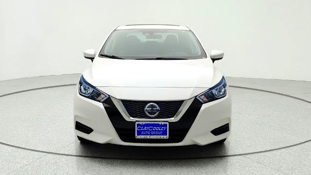 Used 2022 Nissan Versa SV FWD image 2