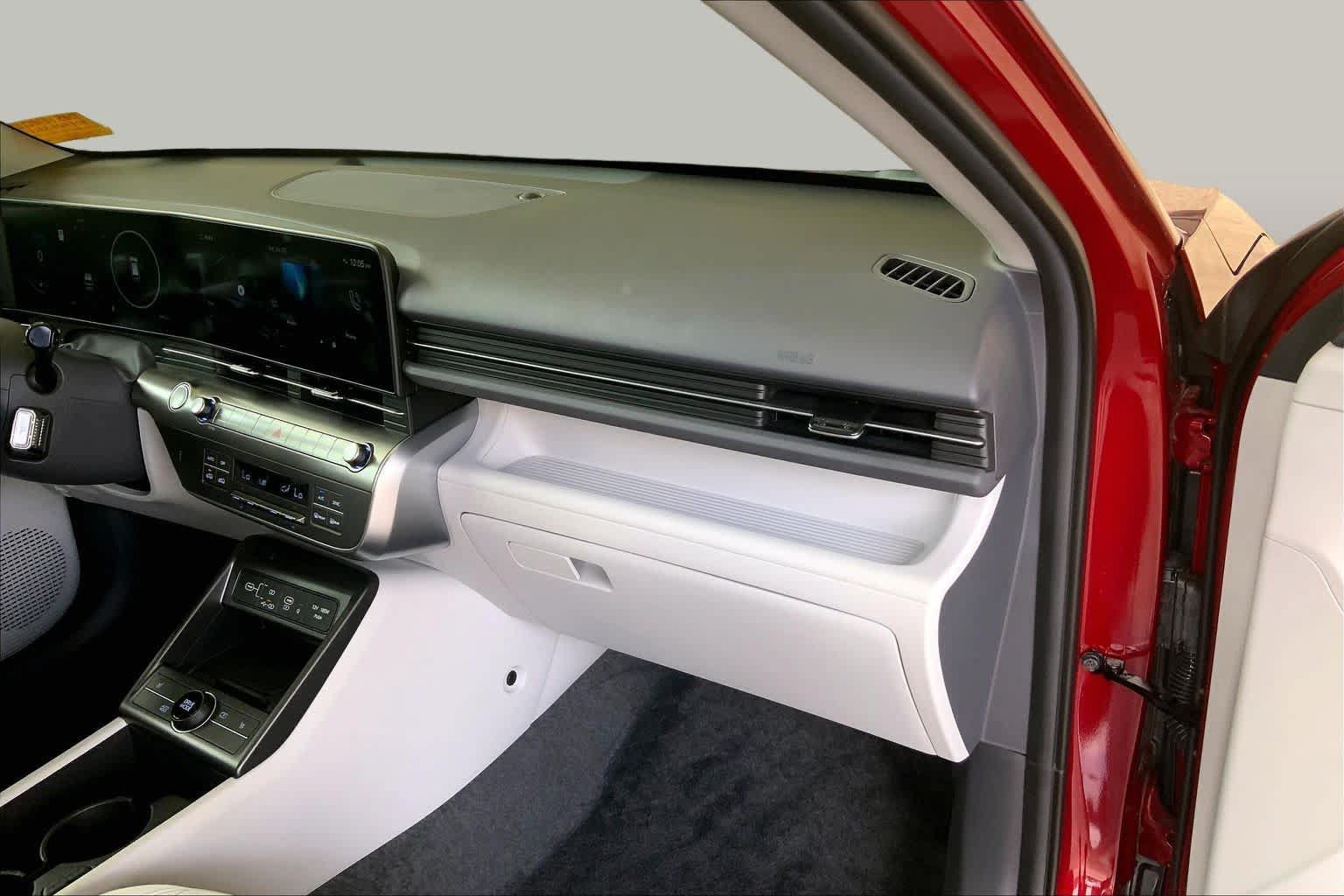 Used 2025 Hyundai Kona SEL FWD image 17