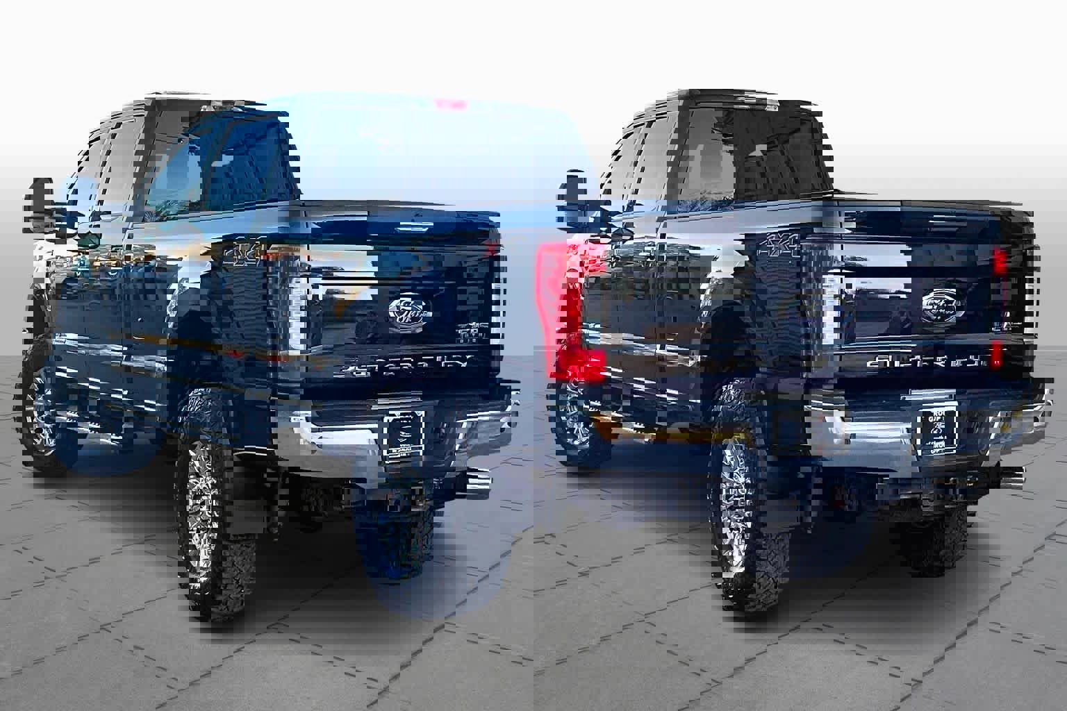Certified 2019 Ford F350 XLT w/ XLT Premium Package image 4