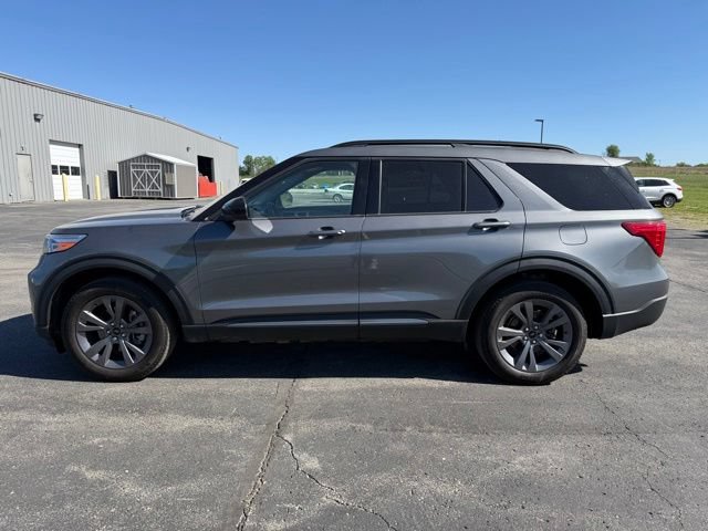 Certified 2024 Ford Explorer XLT w/ Equipment Group 202A AWD/4WD image 6