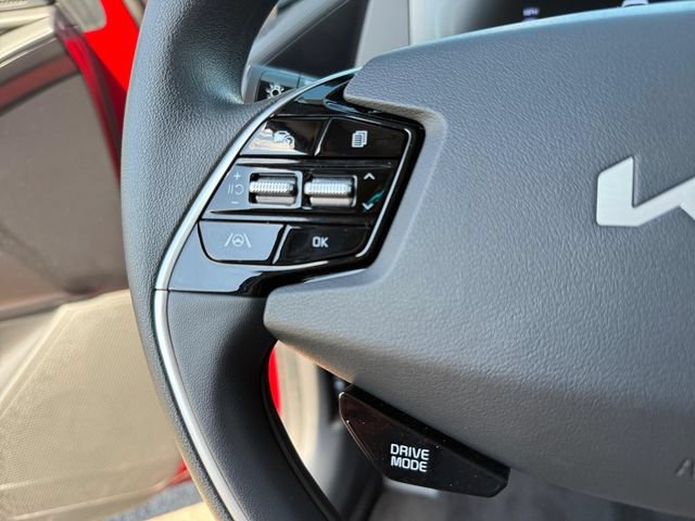 Used 2023 Kia Niro LX FWD image 19