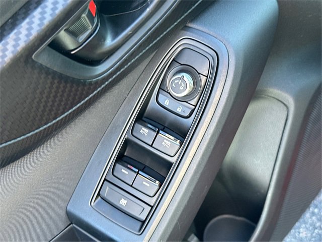 Used 2020 Subaru Crosstrek 2.0i Premium w/ Moonroof Package 2 image 25