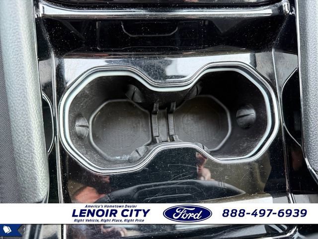 Used 2023 Jeep Grand Cherokee L Laredo image 28